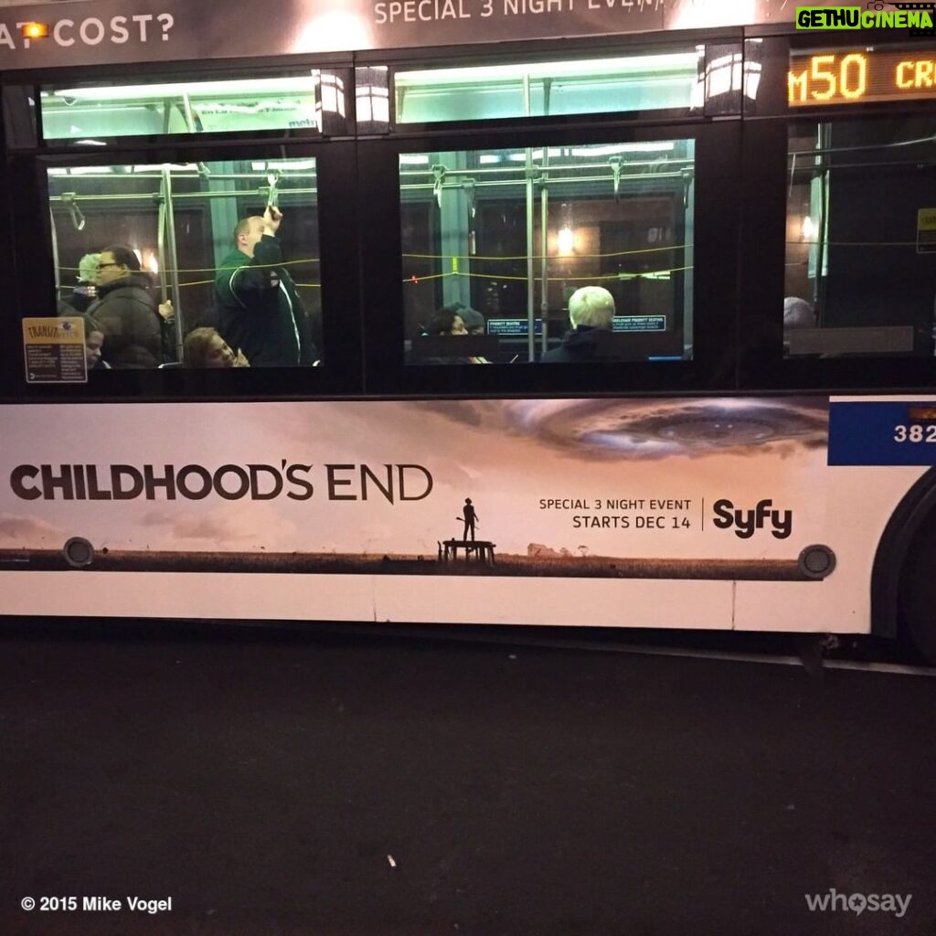 Mike Vogel Instagram - Even the busses in NYC know! Tomorrow night. @ChildhoodSyfy Be there!