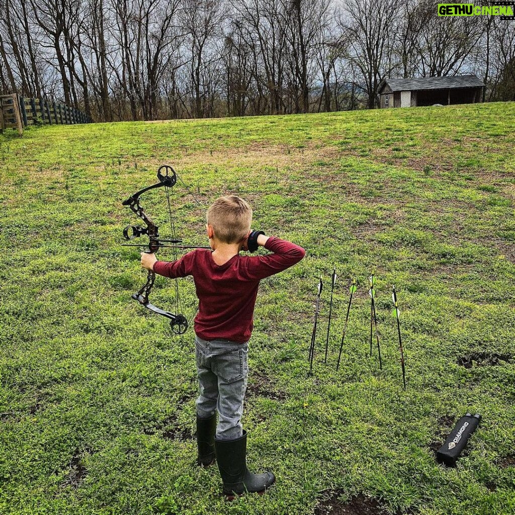 Mike Vogel Instagram - A lot of people are in a lot of pain around the world right now. I’m thankful for moments in life where the busyness is stripped away, and we get back to the simplicity of what matters. Spending time shooting our bows together and being fully present to little man, with no distractions. No other sounds outside except the birds chirping. The leaves all starting to bud and spring coming into bloom. A reminder that we are heading out of winter...... so many similarities to what the world is going through right now. We are in a winter, no doubt..... but very soon, the trees will start to green up. This too shall pass. Prayers for everyone out there. Let’s get back to simple, again.