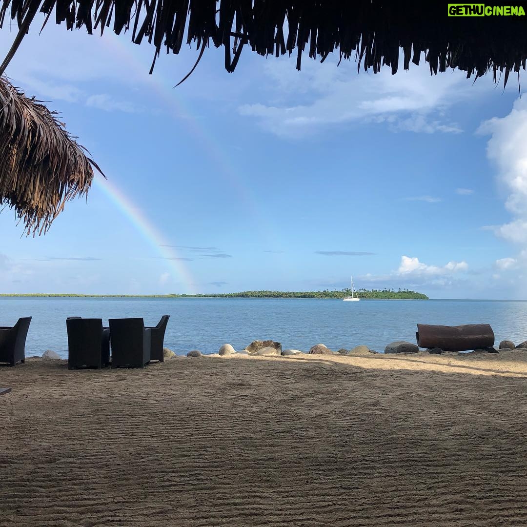 Mike Vogel - 8.7K Likes - Alright Fiji! I see you workin’! #MyOffice 🎞