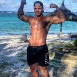 Miloš Petrášek Instagram - 🏝🤷🏼‍♂️😃 @reindersmma @parkaficko @goldfingers_prague @mmrealityholding @twinzzcz @syntech.cz #me#man#beach#beachbody#sun#ocean#palms#sand#boy#gym#fitness#abs#biceps#chill#wedding#supersterone Maritim Crystals Beach Hotel Mauritius