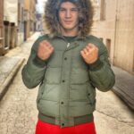 Miloš Petrášek Instagram - Příští týden odjezd do 🇸🇪 na kemp s parťákama z @reindersmma 🙏🏼🔥 Tahle špičková bunda od @twinzzsk se mi tam bude hodit..🥶😅 thank you @p30tko 🙏🏼💯 #me#man#instagood#photooftheday#fashion#picoftheday#style#instalike#photo#mma#box#wrestling#jacket#coat#winter#twinzz#twinzzcorp#go#hard#sweden#allstar