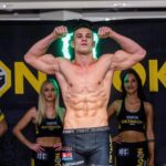 Miloš Petrášek Instagram - Zítra zápas. Udělal jsem maximum pro zítřejší zápas, nemám žádné výčitky svědomí. Soupeř přijel z Ameriky už v pondělí, aby neměl “Jet lag” a byl tedy fresh do zápasu. Nechtěl, abych měl v zápase jakoukoliv výhodu a to mi bylo sympatické, protože zápas pro mě v tu chvíli nebral na lehkou váhu. Co už mi bylo méně sympatické bylo, když si stoupl na váhu a měl o 3kg vic a to jsem ještě videl fotky, ze si dával palec k tyči u váhy, takže buh ví kolik vlastně váží. I kdyby to bylo 500g, tak by mě to překvapilo, ale 3kg? Co to jako má být? Prijedes do cizi země zapasit a nemáš vahu? Sorry man, nevim jak to chodí v UFC, ale tohle je totální úlet, nezodpovědnost a neprofesionální chování, které bych možná čekal na amatérské lize a ne od veterána UFC. Zápas neberu kvůli prachům, které Vám jdou ze soupeřovy výplaty, ale protože jsem makal a i přes tvy 3kg ti dam zítra nálož. #me#man#go#work#no#stress#fight#warrior#weightloss#oktagon#mma#win#or#die