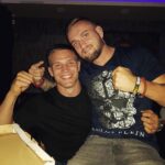 Miloš Petrášek Instagram - ‼️S Kajomírem @karol_bomby_rysavy 🤠❤️ dneska od 20:00 na O2Tv v Oktagon výzvě🙏🏼😊 #me#man#friends#mma#good#boy#disco#oktagon#bomb#and#melon