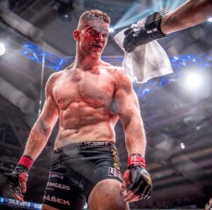 Miloš Petrášek Instagram - Sometimes it's fast and sometimes every second is slow, but it´s never easy.🙏🏼
@goldfingersprague 
@mmrealityholding
@extremehobbyshop.cz 
@parkaficko 
@martin_butch 
@ink_packo 
#me#mma#box#fighter#warrior#oktagon#czech#czechboy#muscle#sport#blood#no#funny#hard#work