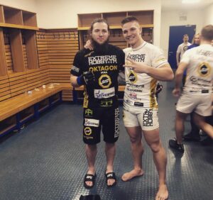 Miloš Petrášek Instagram - Škoda, že se to nepovedlo ani na druhy pokus. 
Přes to díky celé Ostravě, že jste mi fandili a drželi palce. Byl to zážitek, na který nikdy nezapomenu. Díky

@grizzly_kimball thanks for the fight, you promised me the revenge and you kept the word. I appreciate it. It was the great fight. Congratulation

@reindersmma 
@mmrealityholding 
@goldfingers_prague 
@parkaficko 
@syntech.cz 
@ink_packo 
@extremehobbyshop.cz 
@twinzzsk 
@ivarcs1992 
#me#man#mma#fight#man#vs#man#goodvibes