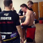 Miloš Petrášek Instagram - Dnes je #fightday můj starší brácha Ondra @ony_petrasek má zápas💪🏼 Přípravou jsem prošel s ním a až večer bude vstupovat do oktagonu, budu mít klidné svědomí, i když budu nervóznější, než když tam stojím sám. Držte bráchovi palce🙏🏼🙂 a ať už vyhrajeme, nebo se poučíme, každopádně si to kurv* užijeme, protože jsme pro to udělali maximum!brothers have job today💪🏼 #Petrasekbrothers @reindersmma @parkaficko @goldfingers_prague @mmrealityholding @syntech.cz @extremehobbyshop.cz @ink_packo #me#man#my#brother#brothers#mma#warrior#fightday#octagon#win#or#learn#today#have#job#children#are#guy