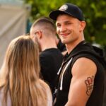 Miloš Petrášek Instagram – Ahoj. 
Po posledním zápase jsem chtěl hned v září naskočit, ale nakonec to musíme posunout. 
Už v předchozí přípravě jsem se pral s infekcí a hned po zápase musel nasadit antibiotika. 
Bohužel jakmile jsem zařadil 2 tréninky denně, tak se mi infekce vrátila, takže mě čeká stejný scénář, jen s tím rozdílem, že po dobrání do toho nemůžu skočit hned na 100% jako teď, aby se mi to nevrátilo i po třetí. 
Mrzí mě to, na druhou stranu můžu na další zápas pořádně natrénovat, vycestovat do zahraničí a zase se posunout. 
Všechno zlý je k něčemu dobrý. 🙂
Upřímně se dalšího zápasu nemůžu dočkat, probudit spící zvíře a zakousnout se do soupeře.🦈👊🏻

TEAMMELOUN❤️

#me#man#mma#fighter#warrior#oktagon#no#more#fake#friends