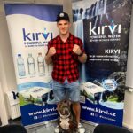 Miloš Petrášek Instagram – Z téhle spolupráce s prémiovou vodou @kirvivoda mám opravdu velkou radost.💯

Upřímně jsem doufal, že taková spolupráce s takhle kvalitním produktem, kterému věřím, dříve či později přijde.🙏🏼

Celý rok se snažím stravovat více méně zdravě, voda tvoří z 60-70% lidské tělo,  pitný režim v tohle ohledu beru jako další dílek do skládačky, jak se zlepšit. 🦾

Nikoho nenutím, ale pokud by jsi chtěl/la vyzkoušet @kirvivoda , tak při použití kódu MELOUN10 máš 10% slevu🍀

#me#man#mma#fighter#kirv#water#best#product#americanbully#still Czech Republic