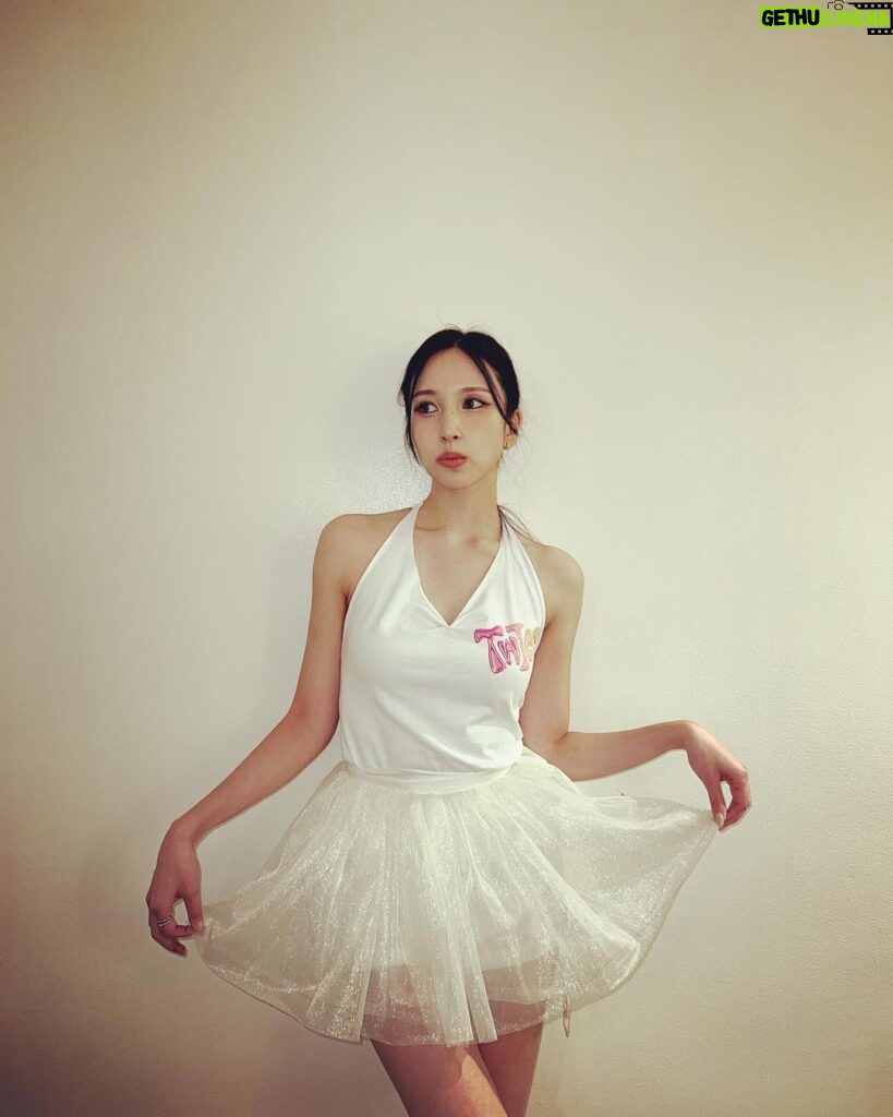 Mina Myoui Instagram -