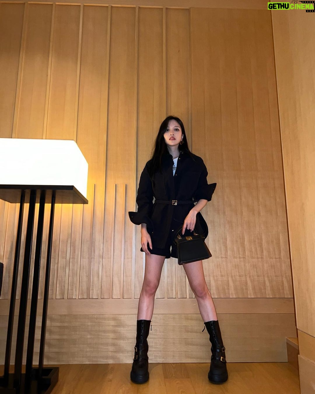 Mina Myoui Instagram - P E E K A B O O 🖤 @fendi #FendiFW23 #PR