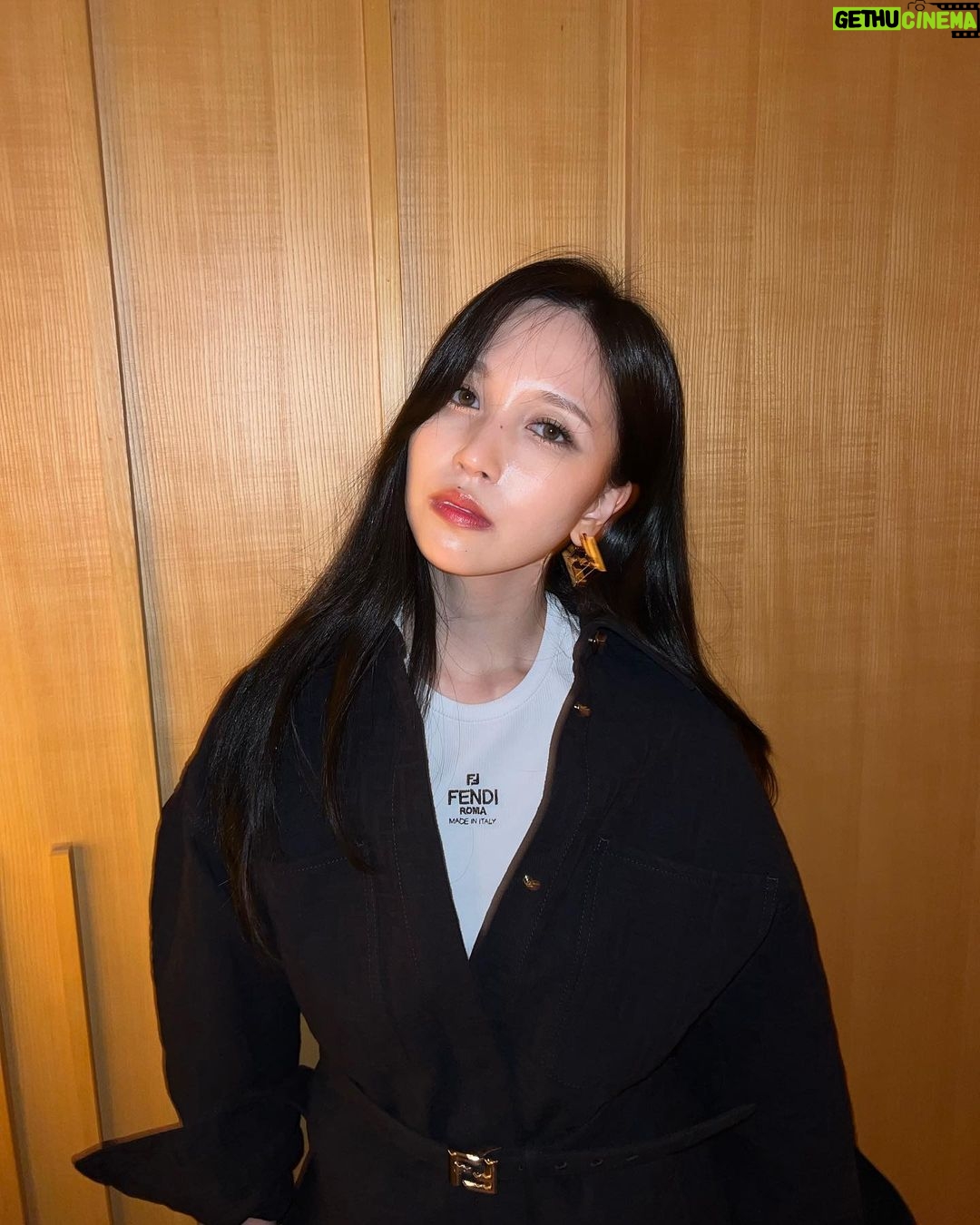 Mina Myoui Instagram - P E E K A B O O 🖤 @fendi #FendiFW23 #PR