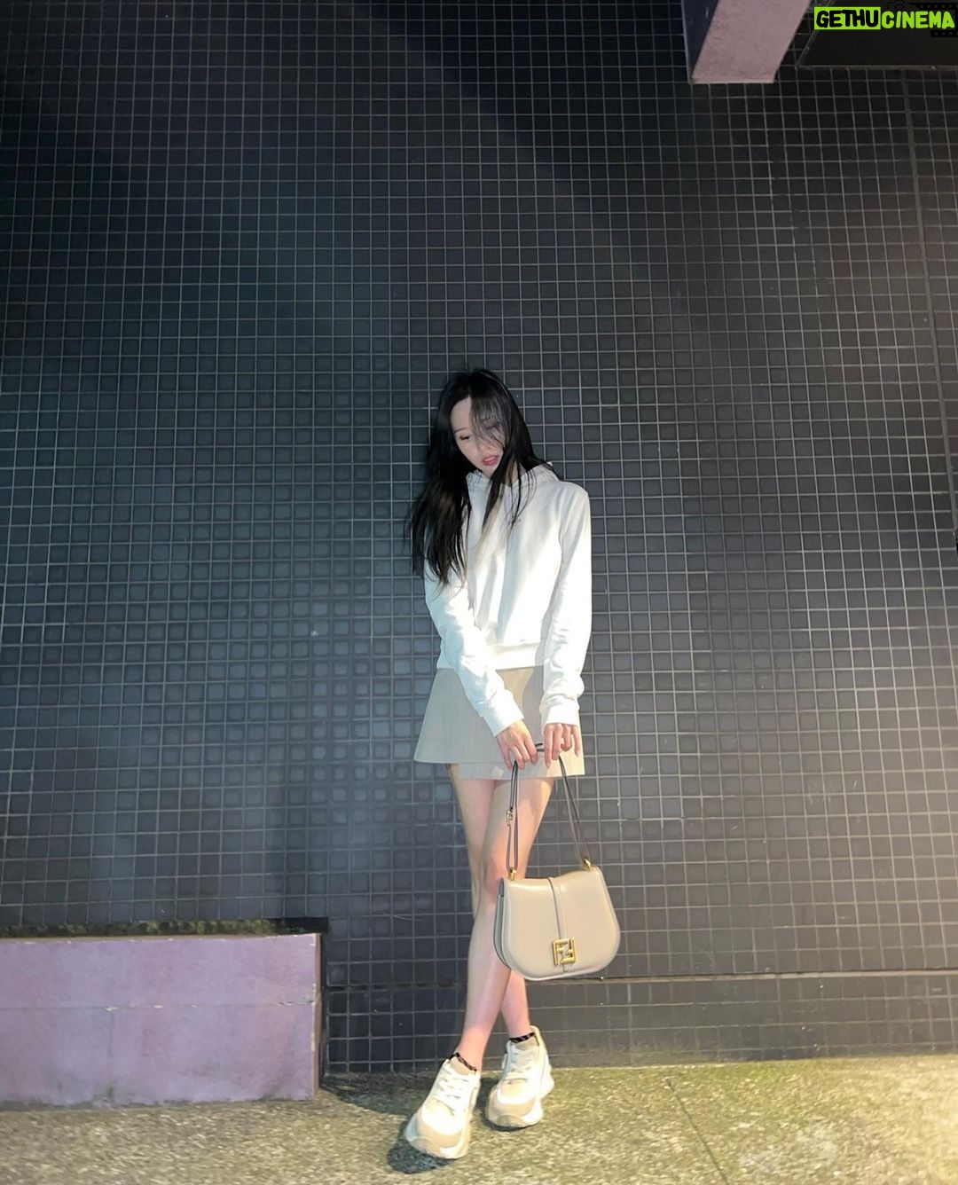 Mina Myoui Instagram - @fendi 🤎 #FendiFW23 #PR #JAPAN