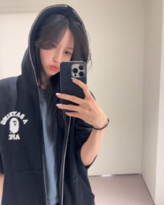 Mina Myoui Instagram - 내일 봐요 ~ 🫶