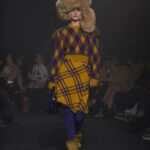Mina Myoui Instagram - Burberry Autumn/Winter Collection 2023 Daniel Lee unveils his first collection for Burberry ダニエル・リーが加わり新しくもありバーバリーらしさが感じられるコレクション とても素敵でした！ #AD #Burberry #JAPAN @burberry