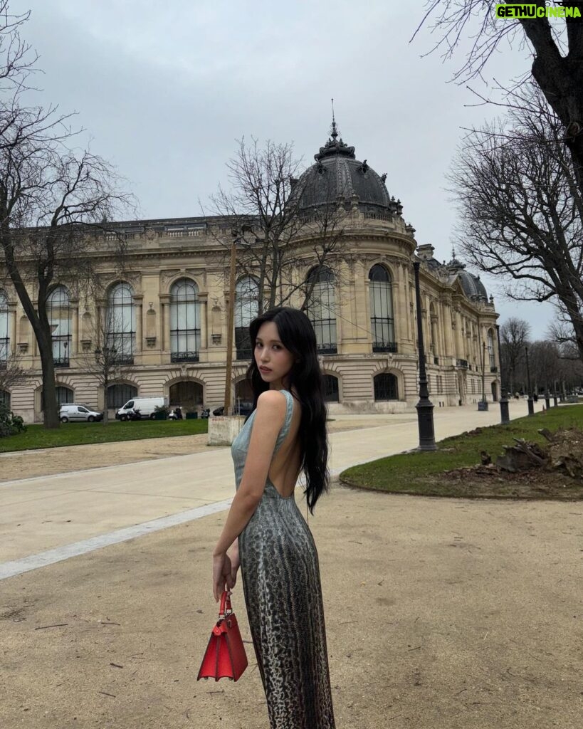 Mina Myoui Instagram - 🩵🤎 @fendi #FendiCouture #PR