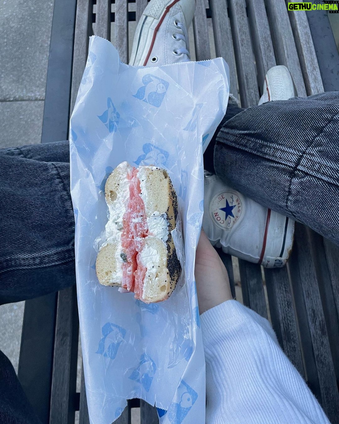Mina Sundwall Instagram - rip to the other half of this bagel which decided to fall out immediately upon opening