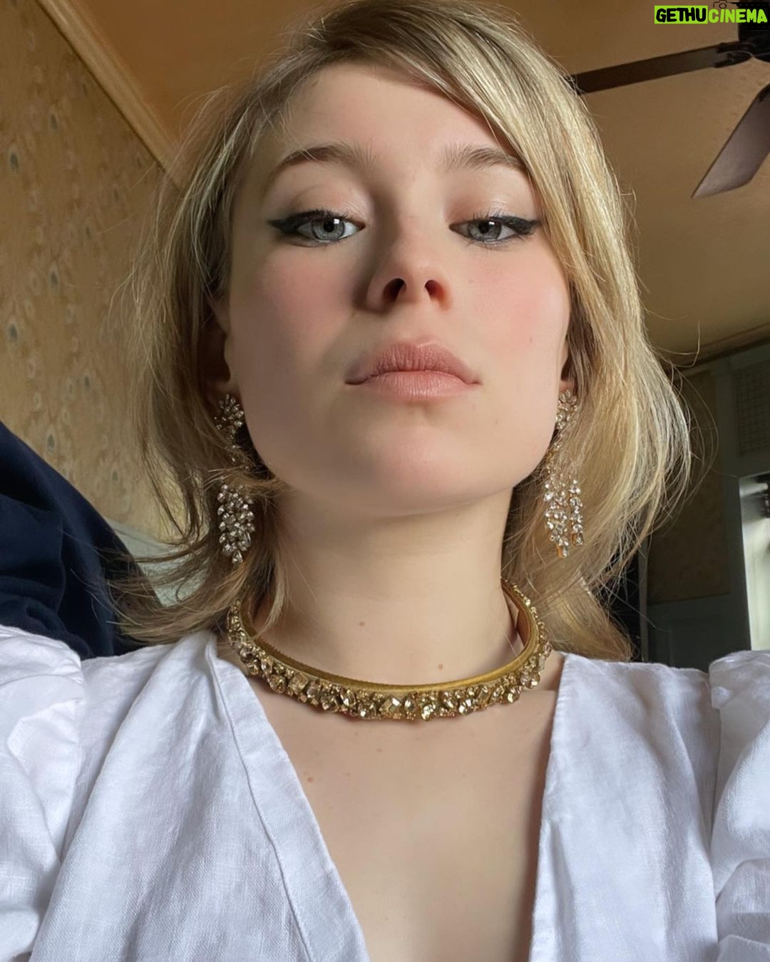 Mina Sundwall Instagram - @tina_turnbow @the.baremag