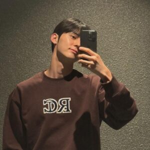 Minhyun Instagram - 💪🏻