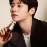 Minhyun Instagram - ❤️ @clarinskorea @harpersbazaarkorea #클라랑스 #clarins #더블세럼라이트
