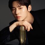 Minhyun Instagram - ❤️ @clarinskorea @harpersbazaarkorea #클라랑스 #clarins #더블세럼라이트