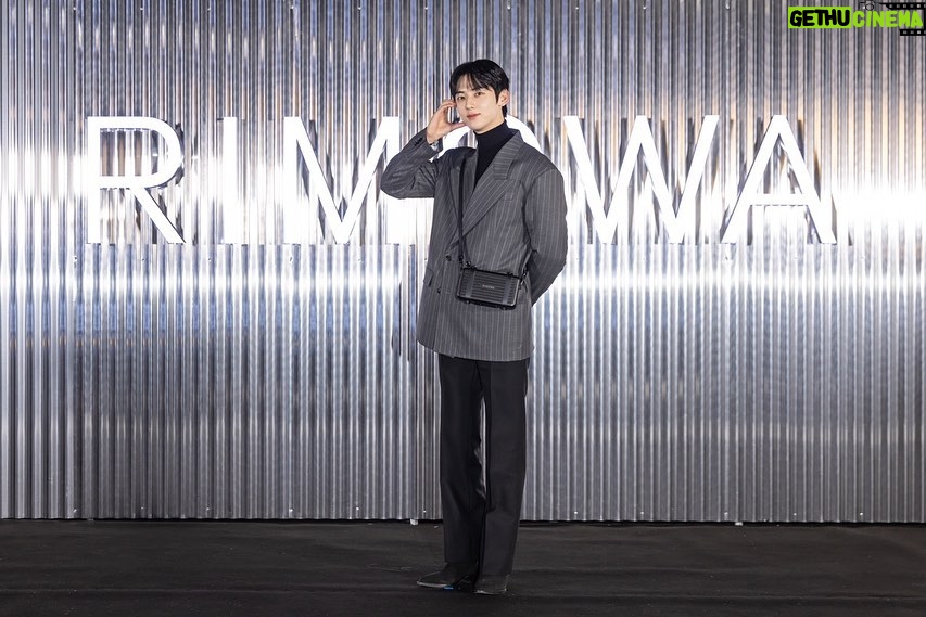 Minhyun Instagram - @rimowa @banyantree_seoul #광고 #RIMOWA #리모와