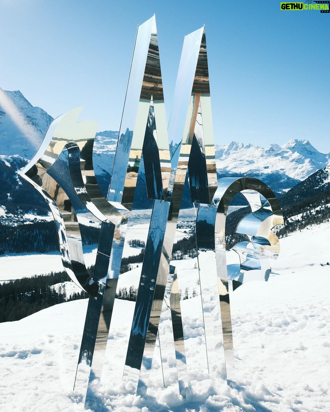 Minhyun Instagram - 🇨🇭❄️⛷️🏂 @moncler #monclergrenoble St.Moritz,Switzerland.