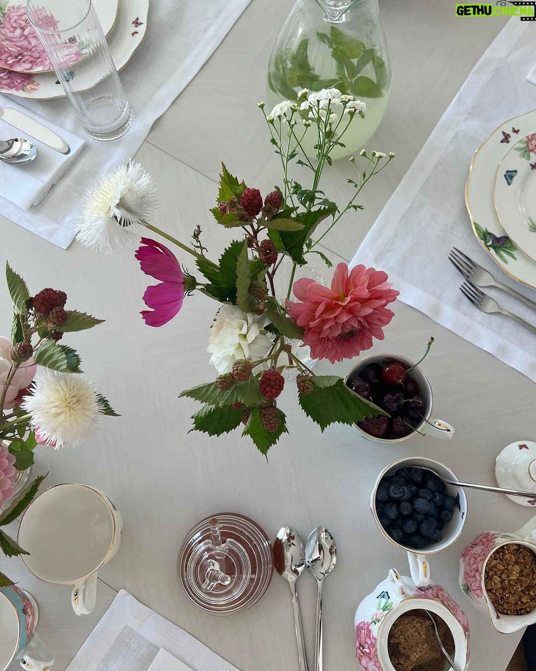 Miranda Kerr Instagram - Lately 🦋💖🎬🌱