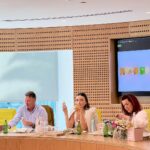 Miranda Kerr Instagram – It was so great to bring the entire @koraorganics team together this week. I can’t believe how much we’ve grown and all the amazing things we’ve accomplished in the certified organic space. I am so grateful for this incredible group of people who help bring my vision to life 🙏🌈💕 Many more exciting things to come! ☀️