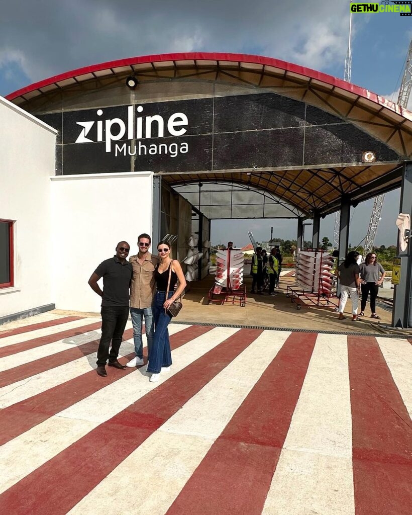 Miranda Kerr Instagram - Evan and I had the opportunity to visit the @zipline_rwanda distribution center. They are using technology to help advance the healthcare system in Rwanda and their autonomous drones send emergency packages as well as essential supplies. It was so great to visit the team and see their amazing work 🙏💖