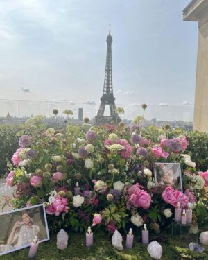 Miranda Kerr Instagram - A beautiful morning in Paris celebrating @koraorganics and our Plant Stem Cell Retinol Alternative Serum, available online at @sephorafrance July 3rd ✨❤️🇫🇷