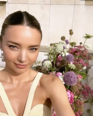 Miranda Kerr Instagram - A beautiful morning in Paris celebrating @koraorganics and our Plant Stem Cell Retinol Alternative Serum, available online at @sephorafrance July 3rd ✨❤️🇫🇷
