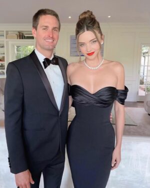 Miranda Kerr Instagram - An inspiring evening at the Breakthrough Prize Awards - celebrating the world’s top scientists who continue to enrich our lives ✨
