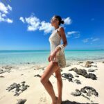 Miranda Kerr Instagram - Sunshine + salt water ☀️🤍🌊