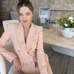 Miranda Kerr Instagram - I am so excited about the launch of Tranquility - my new Miranda Kerr Home collection with @universalfurn. We sought to design pieces that create a serene and nurturing atmosphere in the home. You can shop the collection now on @onekingslane 💕 📸 @veronicasams