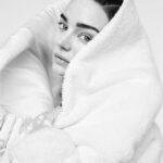 Miranda Kerr Instagram – @harpersbazaar_tw 🖤