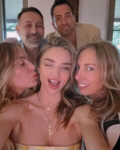 Miranda Kerr Instagram - Thank you to my Aussie fam for such a special early birthday brunch 💛🌻🍋 Tablescape by my good friend @stevecordony ✨