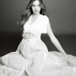Miranda Kerr Instagram - Thank you @vanityfairitalia ❤️ Shot by @veronicasams Styled by @orettac Hair & make up by @alyxliu Interviewed by @simonasiri