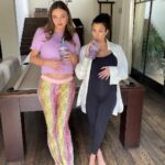 Miranda Kerr Instagram - 3 days and 11 smoothies later 💜🌈🤰🏻 Thank you to my wonderful friends who helped celebrate the launch of @koraorganics Plant Stem Cell Retinol Alternative Moisturizer and KORA Glow @erewhonmarket smoothie!