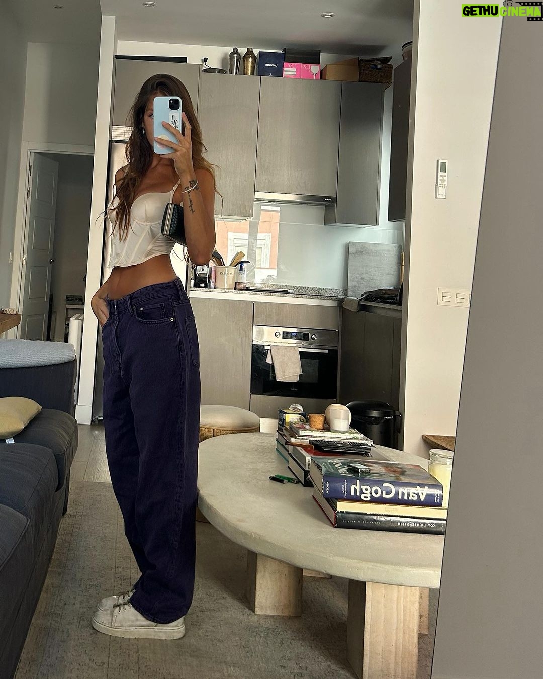 Miri Pérez-Cabrero Instagram - Madrid 3 outfits check ✅ #diary #outfit (tenéis las cositas etiquetadas🌞🌞🌞🌞🌞🌞) Madrid, Spain