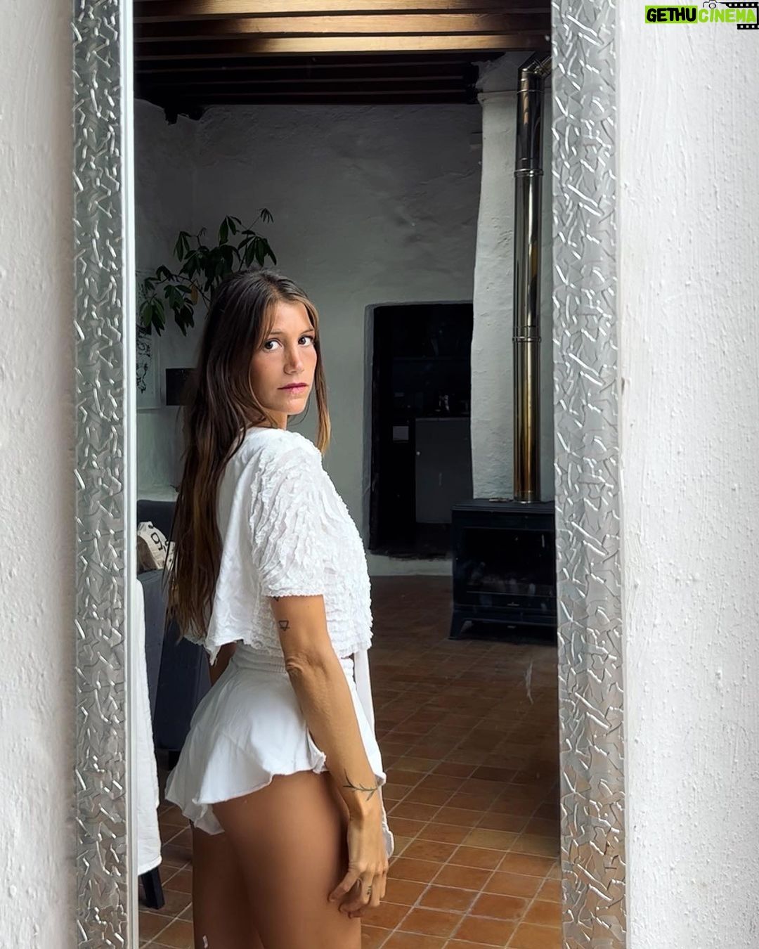Miri Pérez-Cabrero Instagram - Pijama sunday ✨✨✨✨✨✨✨✨✨✨ #diary Madrid, Spain
