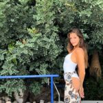 Miri Pérez-Cabrero Instagram - Ibizaaaa ibizaaaa styleee ✨💞💞 me chiflan estos pantalones, son arriesgados pero ya sabéis que me gusta arriesgar!!!! Se pueden poner con un pantaloncito debajo, pero como estoy en Ibiza y aquí la gente viste como le da la gana, yo también!!!! Sexy y segura de mi misma pique a quien le pique!!! ✨✨⚡️⚡️⚡️⚡️⚡️ #diary #fashion #ibiza son de una marca italiana que la lleva una niña monísima, indagad 💜💜 @gigliotigrrrato Ibiza, Spain