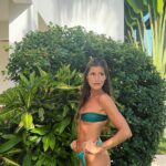 Miri Pérez-Cabrero Instagram - Pap es buen fotógrafo, compañero de viaje, el más sonriente y estamos agradecidos de estar compartiendo todo esto juntos ♥️ os mandamos besos desde el Paraíso!!!!!! #diary mi bikini es de @janneibizabikinis la parte de abajo combinada con mi colección de @38_graus la parte de arriba ✨✨✨✨🦜🦜🦜🦜🦜🦜 somos pajaritos libres y felicesssss aquí!!!!!! Bayahibe Santo Domingo