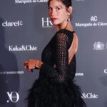 Miri Pérez-Cabrero Instagram - Me pasaron estas fotos del photocall de @yodona y no quería dejar de subirlas.. 💙 os dije que os las colaría en algún momento!!!!! 😂😂🪷🪷🪷🪷 el vestido es de mi querida @victoria_cimadevilla escogido en @valytyplace y los pendientes de mis @mdepaulet como siempre✨✨✨✨✨✨✨ Maqui y pelu… yo misma 😂 lov u!!!! #diary #event Madrid, Spain