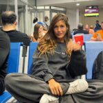 Miri Pérez-Cabrero Instagram - Ya en el aeropuerto de vuelta, estamos taaaaaan contentos de haber disfrutado tanto de todas las aventuras que nos ha deparado este viaje 🏝️🏝️🏝️🏝️🏝️✨🤍🤍 deseando compartir con vosotros cada uno de los sitios en los que hemos estado!!!!! Ha sido mágico hasta que se nos petara la rueda del coche ♥️ GRACIAS CADA DÍA POR TODO PAP!!!!!!!!!!!!! Yuhiiiiiiii see you soon America 🦜🦜🦜🦜🦜🦜#diary Aeropuerto Internacional de Miami, Florida