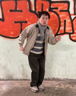 Misoo No Instagram - HiHiJetsさん主演のドラマ！
.
『全力！クリーナーズ』
.
第2話に
.
脳みそ夫も出演した〜す（たこ口）
.
おいらは
.
『酔っぱらい迷惑おじさん』役〜す！
.
TVerで見れるので
.
ぜひ見て下さい〜す！
.
#HiHiJets #全力クリーナーズ #abcテレビ #テレビ神奈川 #脳みそ夫 #酔っぱらい迷惑おじさん