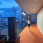 Misoo No Instagram - 静岡市蒲原『かんばらまつり』 . あ〜ざした〜す（たこ口） . タイタン若手の「ツキオラバンカ」の地元！ . ということで . お客さんもノリノリ . たのし杉田玄白〜！ . #静岡 #静岡市 #蒲原 #かんばらまつり #タイタン #脳みそ夫 #シティホテル3号室 #やらまいかカンパニー #ツキオラバンカ #お土産はうなぎパイっす
