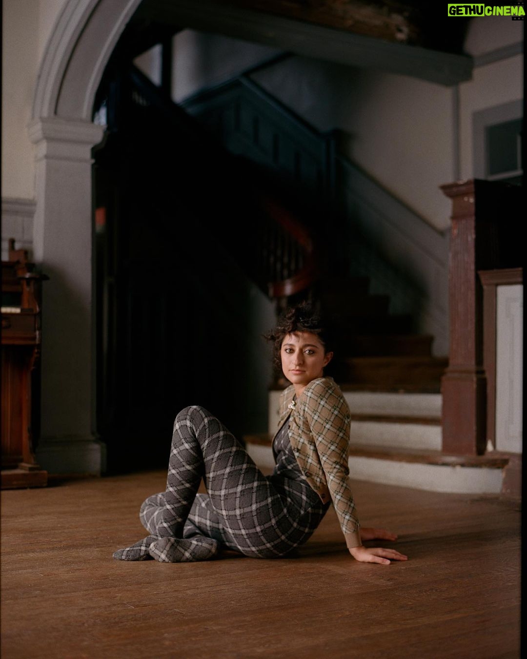 Mitra Jouhari Instagram - Ok gonna leave u alone now. Just 2 exciting lol. @thecut Photography by Lelanie Foster @lelanief Photography Direction by Liane Radel @lradel Styled by Rebecca Ramsey @rebeccarams Hair by Rachel Lee @_uncle_lee Makeup by Alana Wright @alanawrightmakeup Production by Camp Productions @campproductions Fashion Assistance by @the_stylestudy Photography Assistance by @rhea_Aldridge