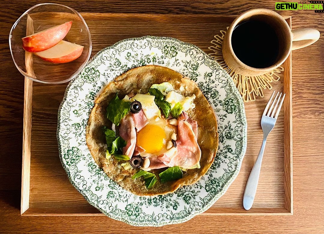 Miyu Hayashida Instagram - Buckwheat Flour Galette for Brunch どうしても食べたくなり、、お家でガレットを初めて作ってみました🍳☺️#岬優料理
