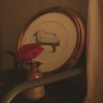 Miyu Hayashida Instagram - 命が短いからと15本300円で購入した薔薇。命が一夜だけだったとしても、値段以上の癒し。折れていた一輪は、小さい花瓶に。💕