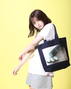 Mizuki Saiba Instagram - LIVERTINE AGEさんとのコラボ商品第2弾です‪‪☺︎‬

受注予約開始しております♩

今回は、きゅうり！！！笑

西葉が撮影したきゅうりをTシャツとトートバッグに、第1弾の時にパーカーとして発売されたHODOYOKU(ほどよく)ロゴが入ったキャップもあります🌱

皆様ぜひ〜〜！